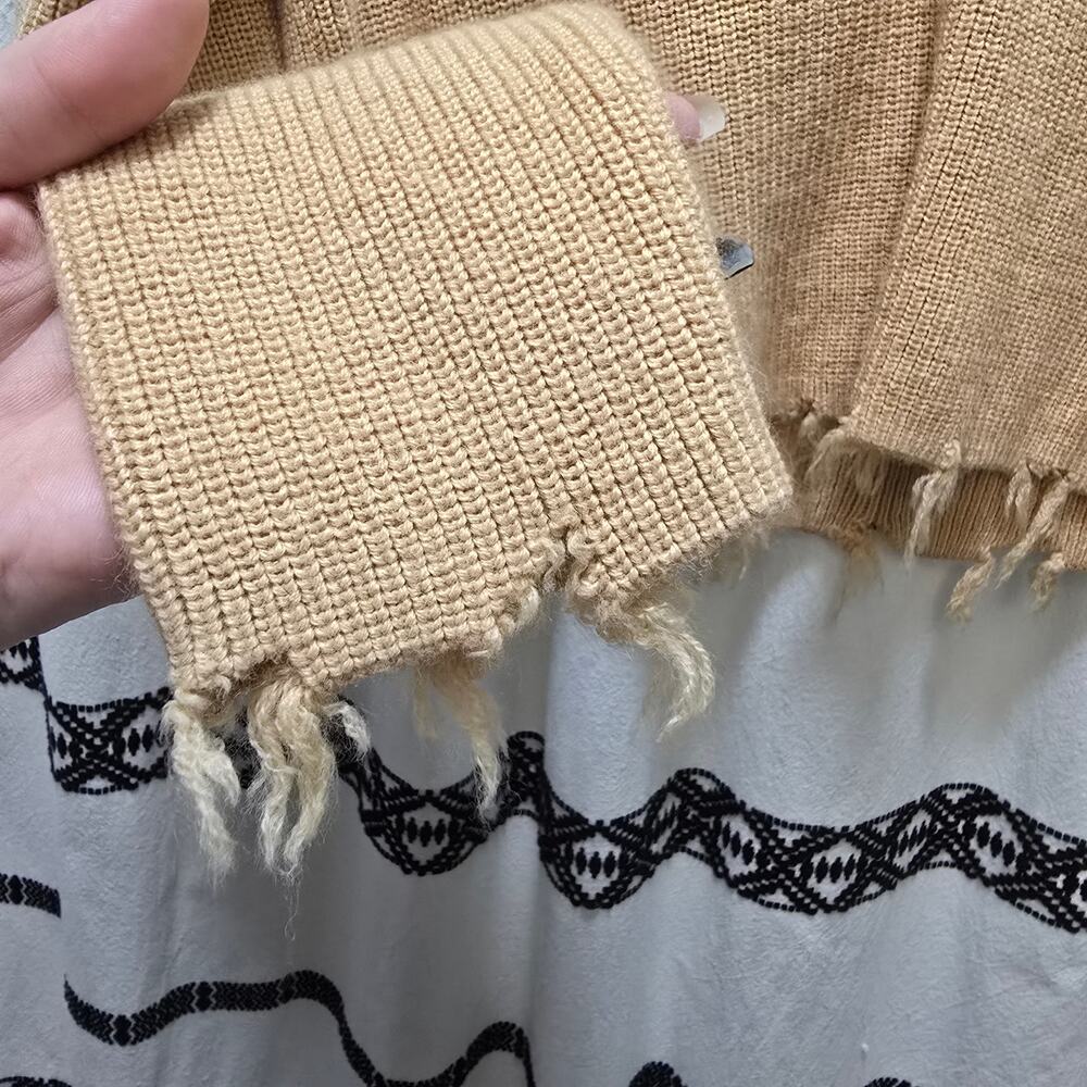Lovers and Friends camel brown cropped distressed knit sweater V-neck small - Picture 5 of 11